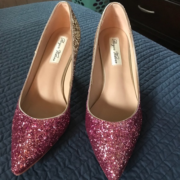 Shoes - Picture 2 of 3